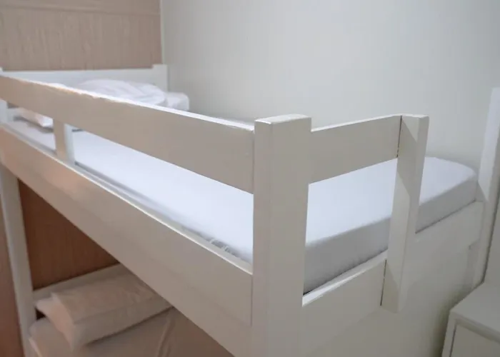 Cozy Urban Retreat アパートホテル